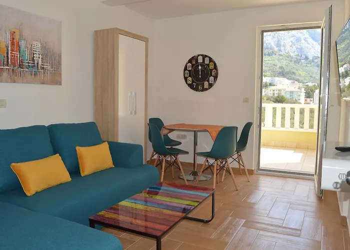 Rados Appartamento Makarska