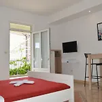 Rados Apartman
