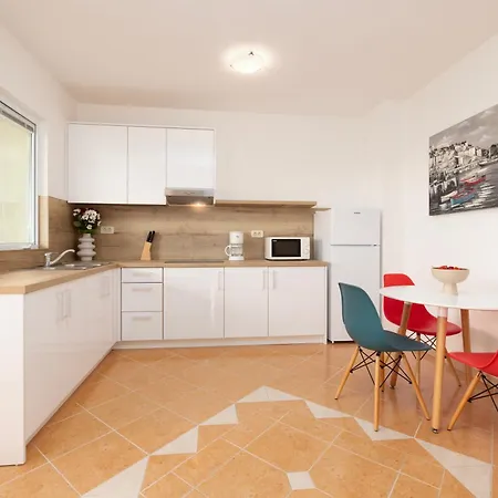 Apartment Rados *