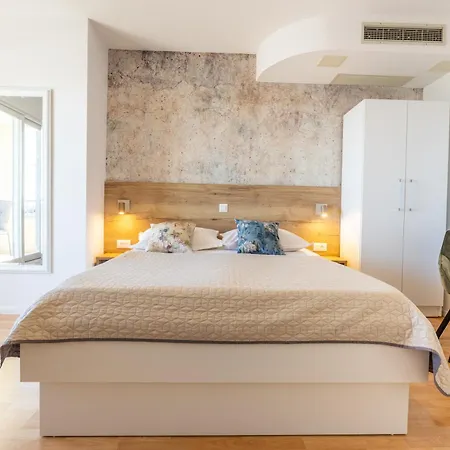 Rados Apartman